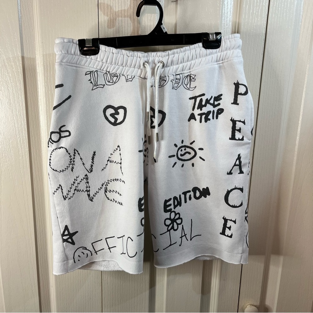 Man boohooman Limited Edition shorts